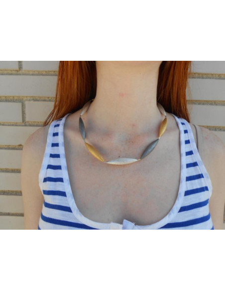 Collar Conos Largos Tricolor