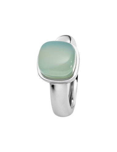 Ring with chalcedony
