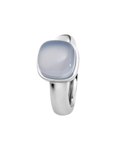 Ring with chalcedony