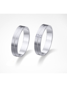 Classic wedding rings