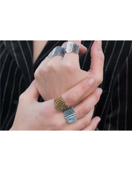 Junc Pigments Blue Medium Ring