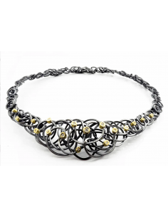 Collar "Caos", plata y oro con hilo de oro y diamantes