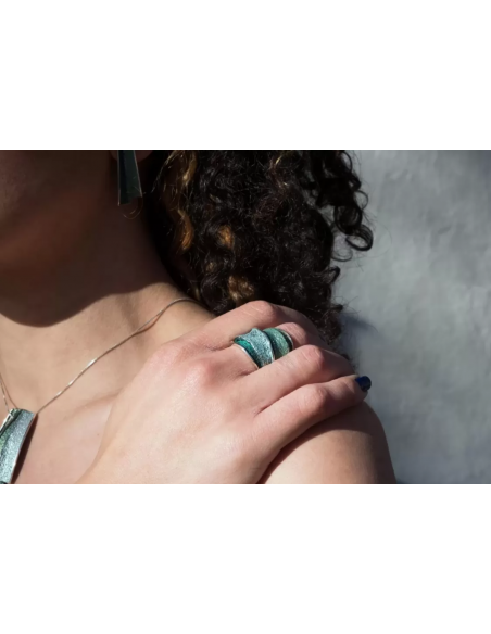 Large Emerald Green Troia Ring