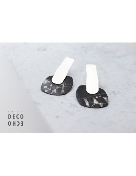 Pendientes Monotype Medium